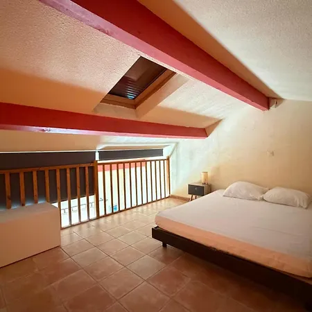 Lägenhet Le Petit Marius Duplex Climatise Avec Parking Au Grau-du-roi