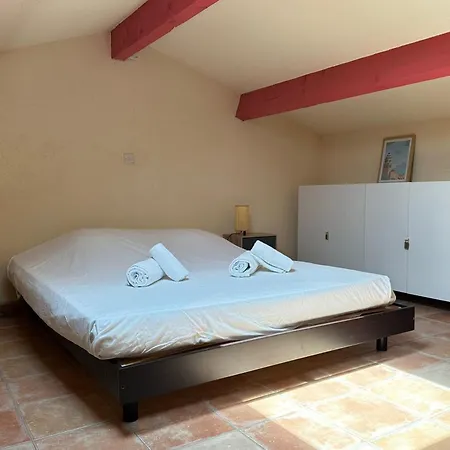 Lägenhet Le Petit Marius Duplex Climatise Avec Parking Au Grau-du-roi *